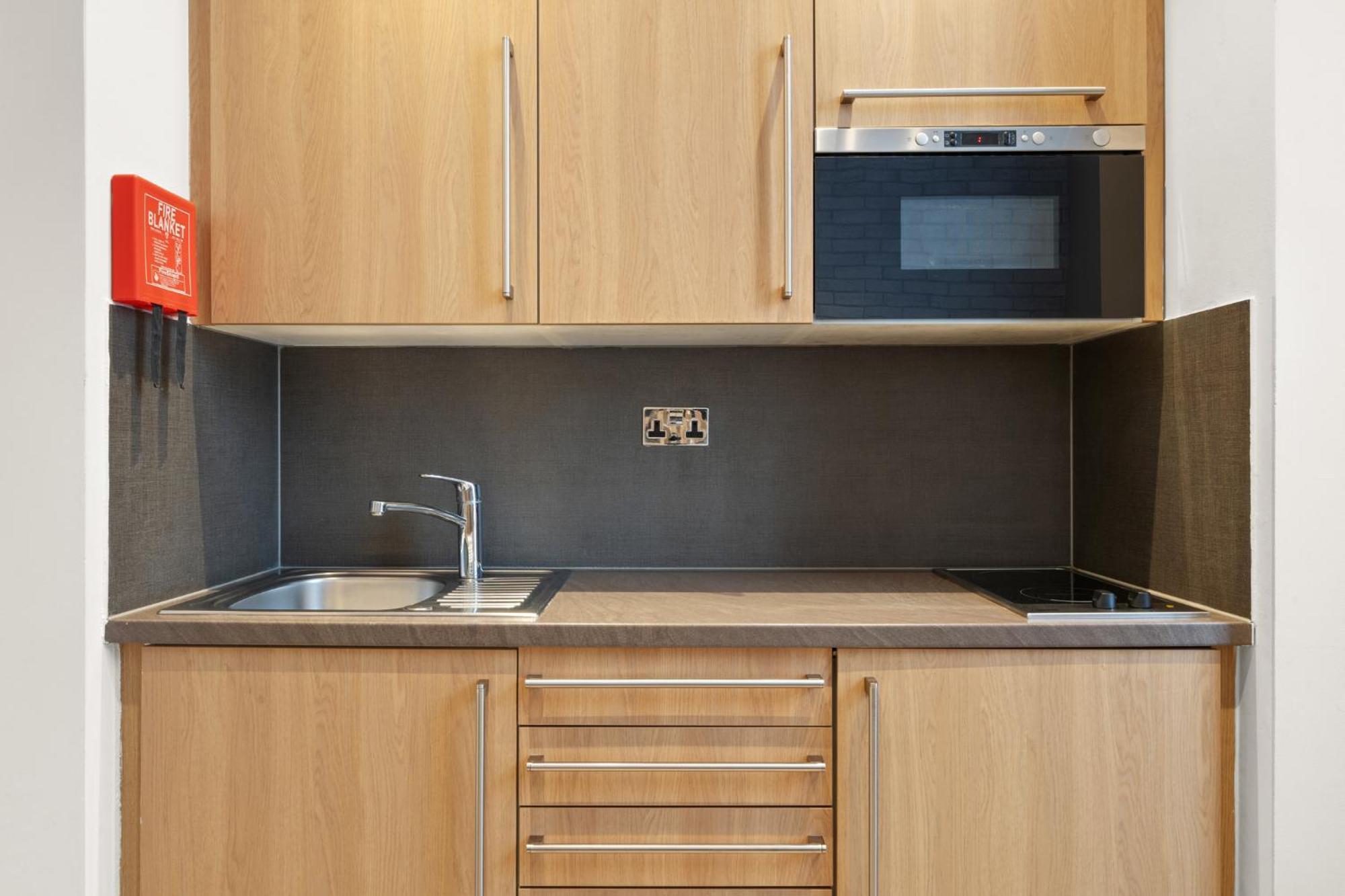 Cleveland Residences Russell Square Appartement *