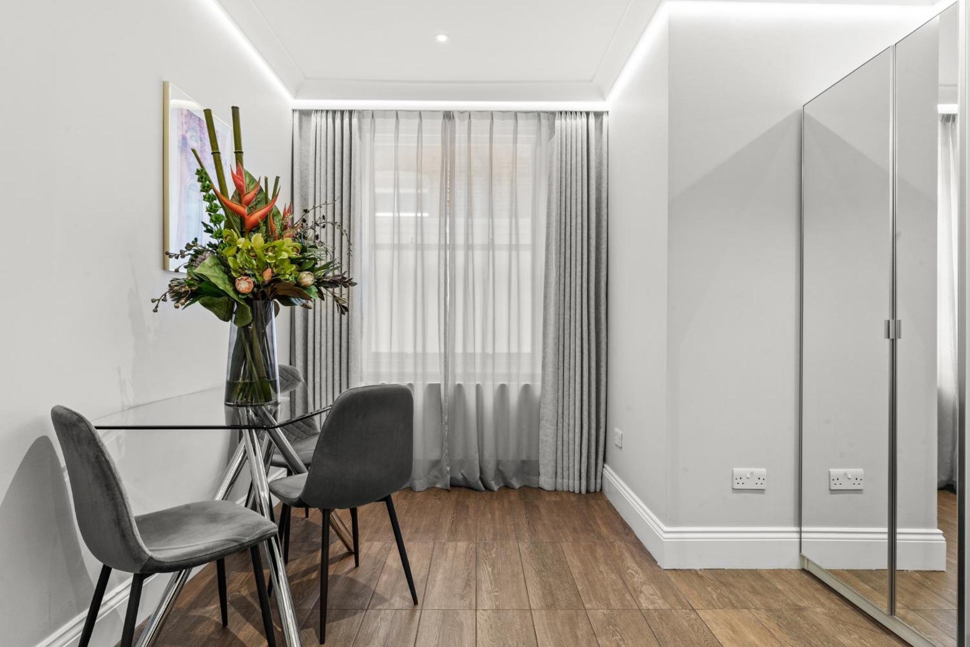 Cleveland Residences Russell Square Appartement *